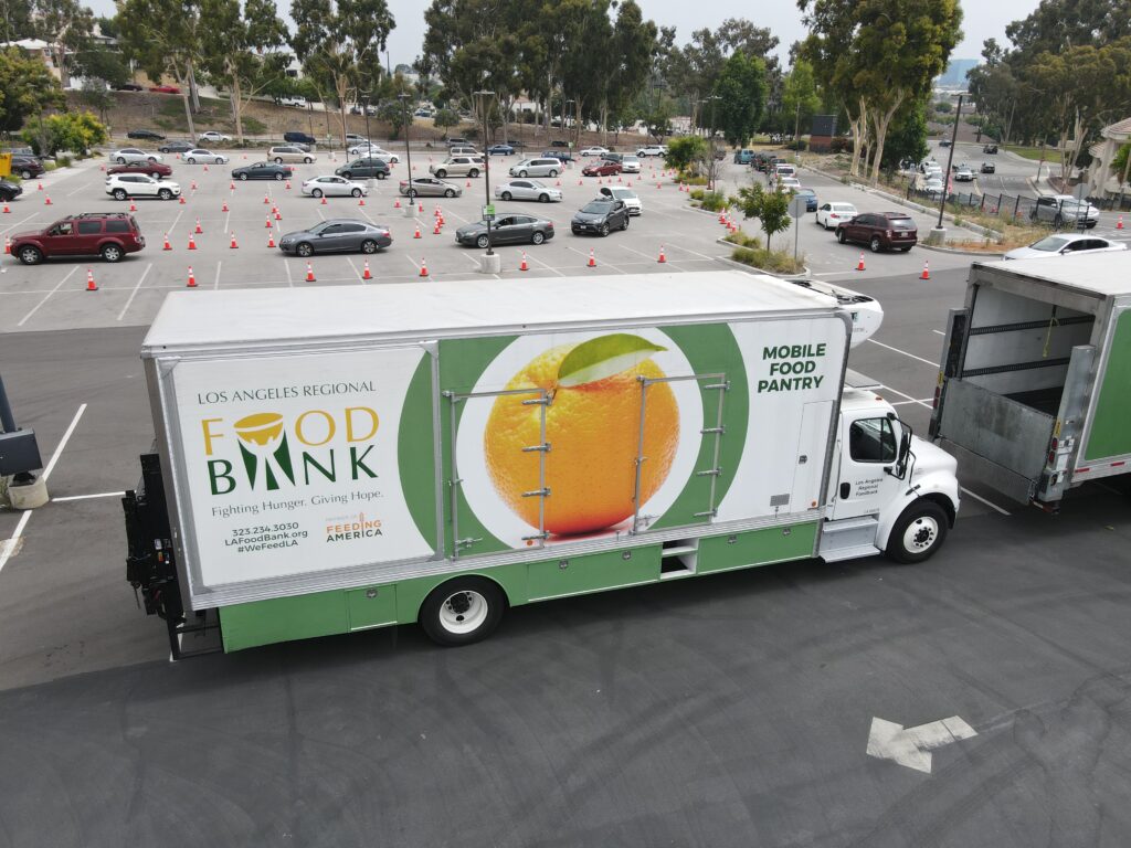 Fineshriber Family Foundation Donates $200,000 to Food Bank