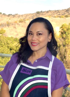 Headshot_2022 Sally Camacho Mueller